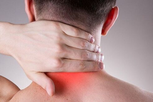 Dor de osteocondrose no pescoço